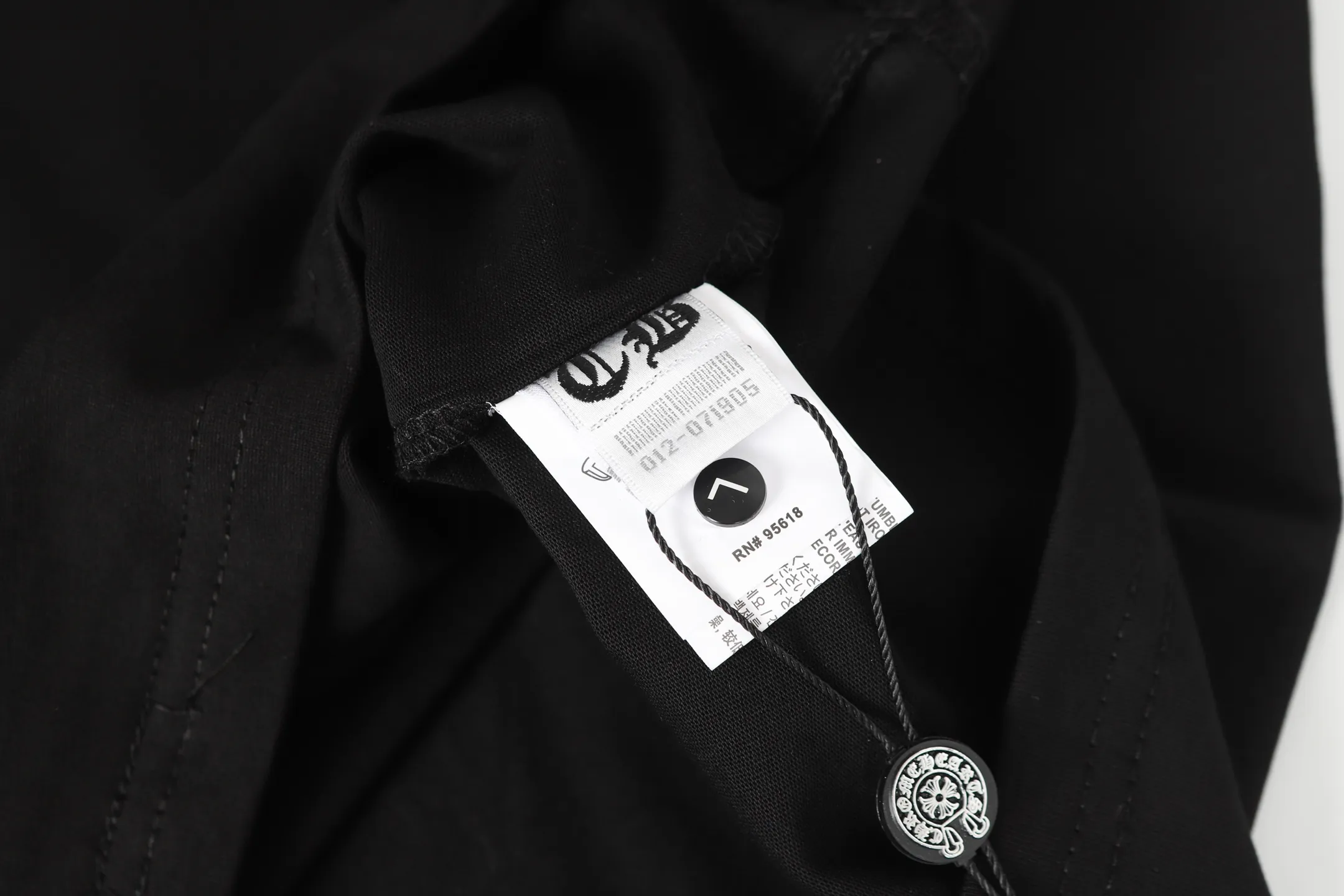 P150 2125 style -Chrome Hearts/Chrome Hearts Hong Kong limited Sanskrit letter printed long-sleeved T-shirt -High weight, high density and high quality. The wool is soft, delicate and skin-friendly. It feels soft and silky. It has excellent warmth and skin-friendly properties.